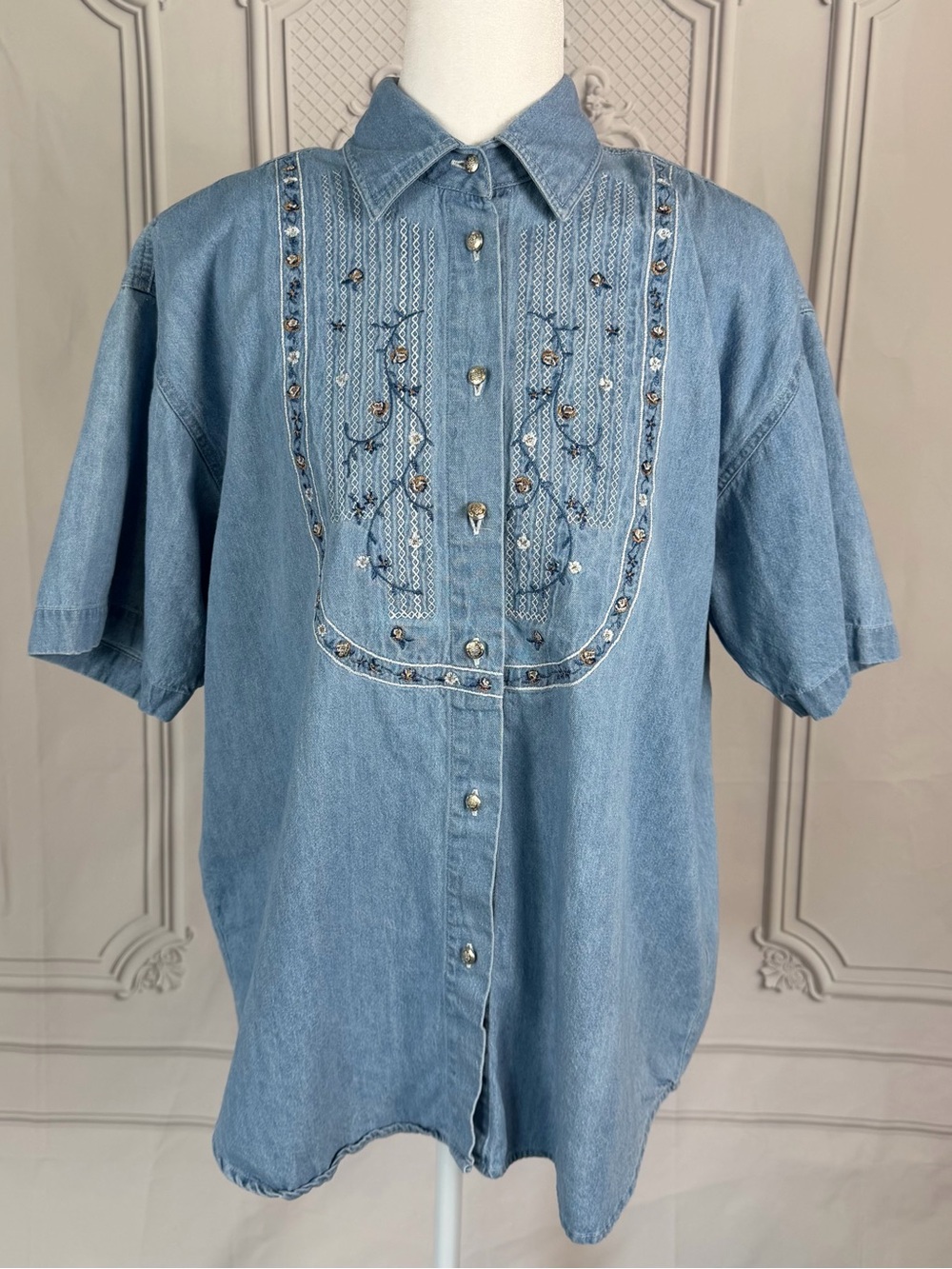 Vintage Capacity Denim Tuxedo Bib Shirt Womens L Floral Embroidered 90s cottage